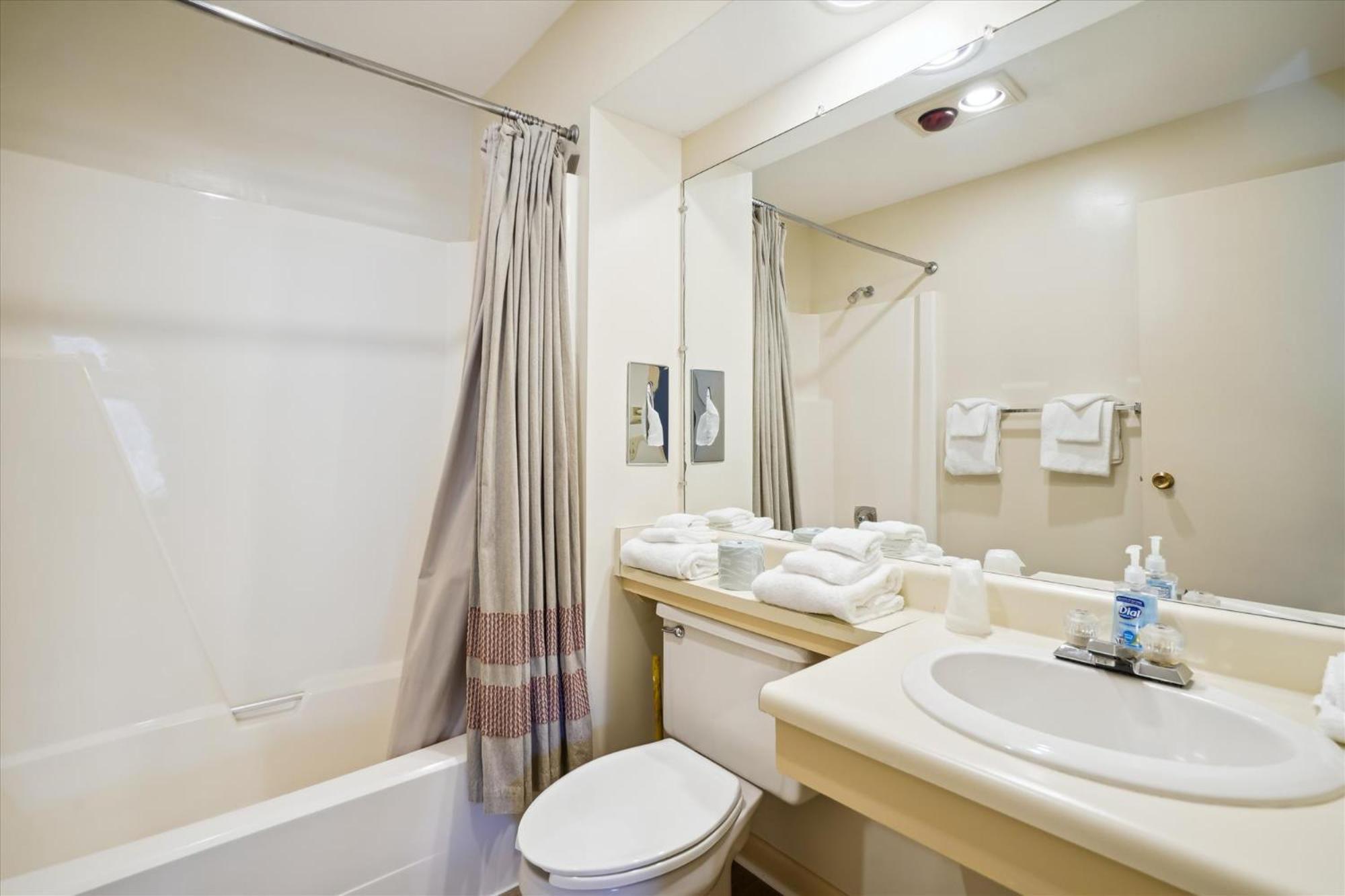 Cedarbrook Queen Suite 203 كيلنغتون المظهر الخارجي الصورة